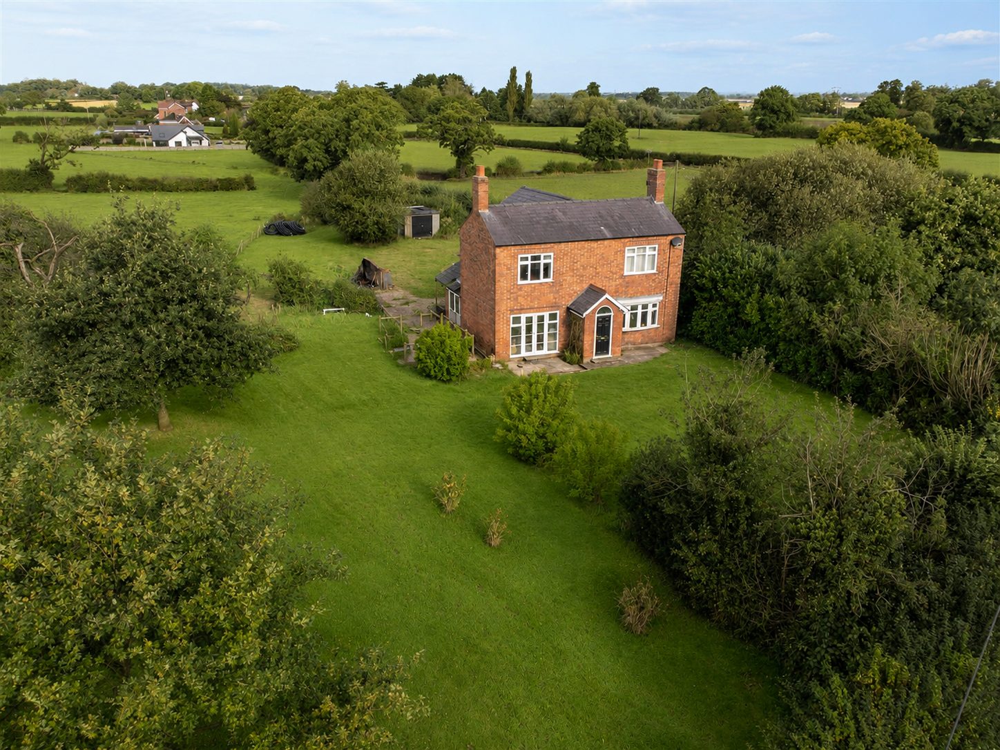 Earls Cottage, Stanthorne — aerial view